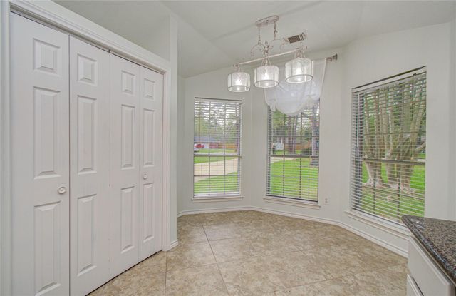 914 Garrett Drive, Magnolia, TX 77354