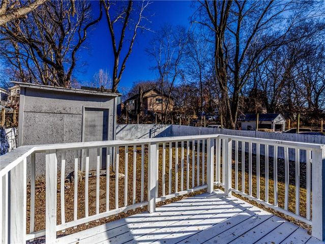 2457 Poplar Avenue, Kansas City, MO 64127