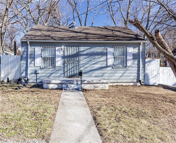 2457 Poplar Avenue, Kansas City, MO 64127