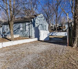 2457 Poplar Avenue, Kansas City, MO 64127