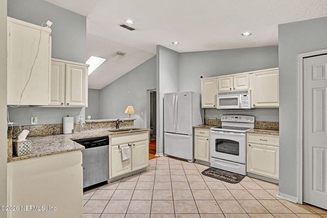 2925 COLLEGE PARK Drive, Middleburg, FL 32068