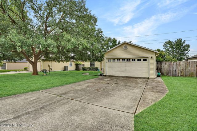 2925 COLLEGE PARK Drive, Middleburg, FL 32068