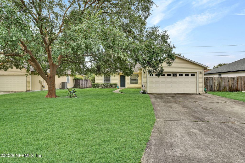 2925 COLLEGE PARK Drive, Middleburg, FL 32068