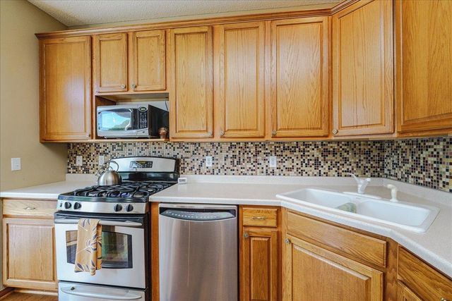 15826 Frisian Lane, Apple Valley, MN 55124