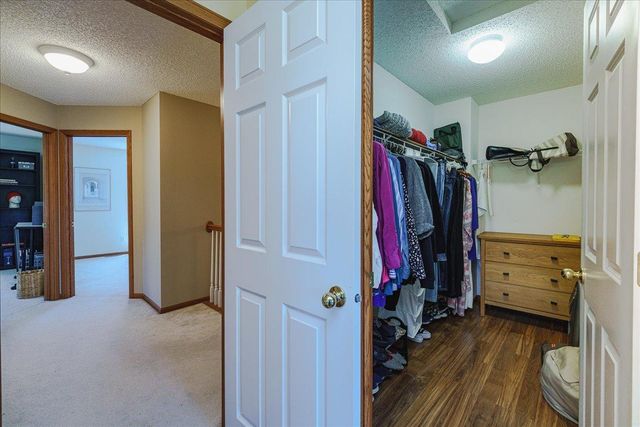 15826 Frisian Lane, Apple Valley, MN 55124
