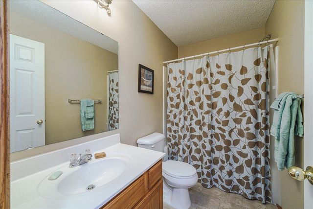 15826 Frisian Lane, Apple Valley, MN 55124