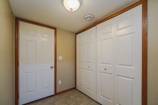 15826 Frisian Lane, Apple Valley, MN 55124