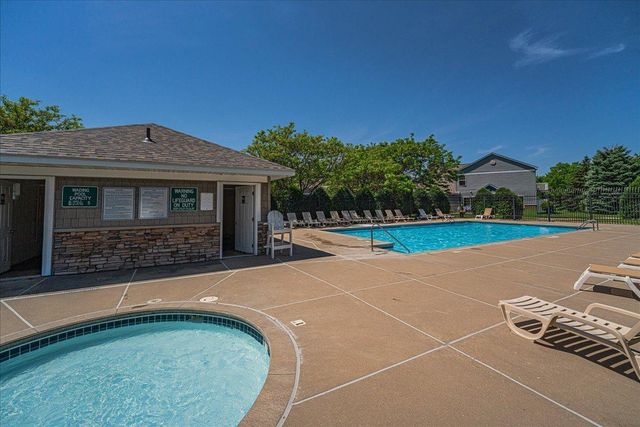 15826 Frisian Lane, Apple Valley, MN 55124