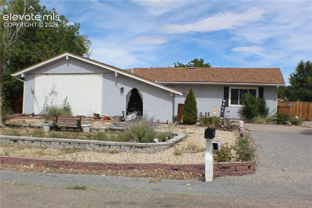 321 W Birdie Drive, Pueblo West, CO 81007