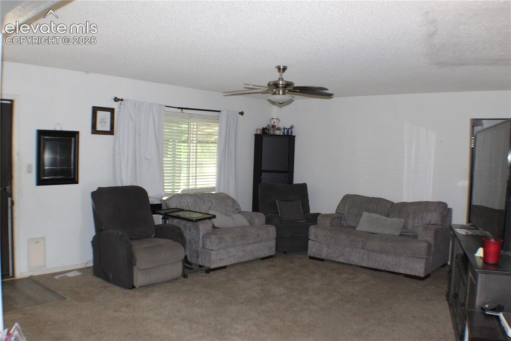321 W Birdie Drive, Pueblo West, CO 81007 — photo 2
