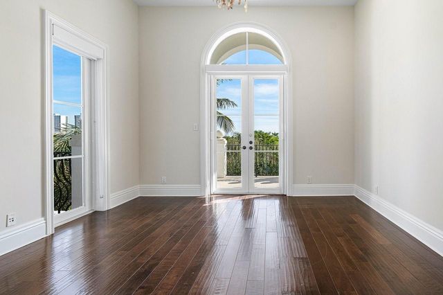 549 NE 19th Avenue C, Deerfield Beach, FL 33441