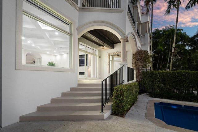 549 NE 19th Avenue C, Deerfield Beach, FL 33441
