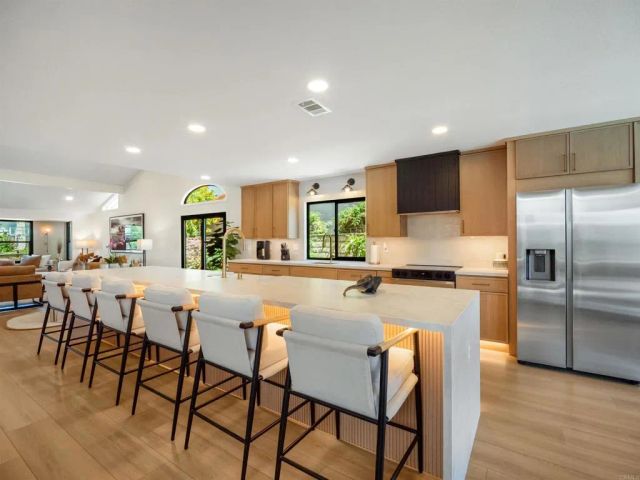 3985 Syme Drive, Carlsbad, CA 92008