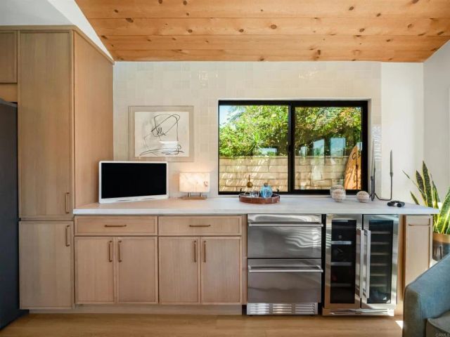 3985 Syme Drive, Carlsbad, CA 92008