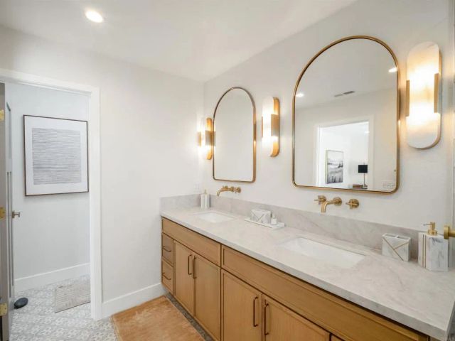 3985 Syme Drive, Carlsbad, CA 92008