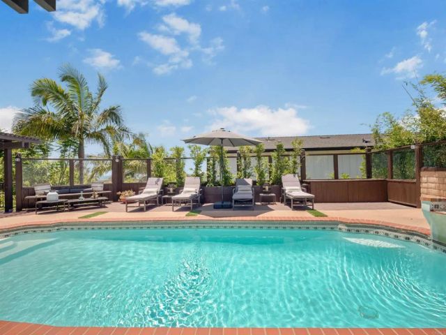 3985 Syme Drive, Carlsbad, CA 92008