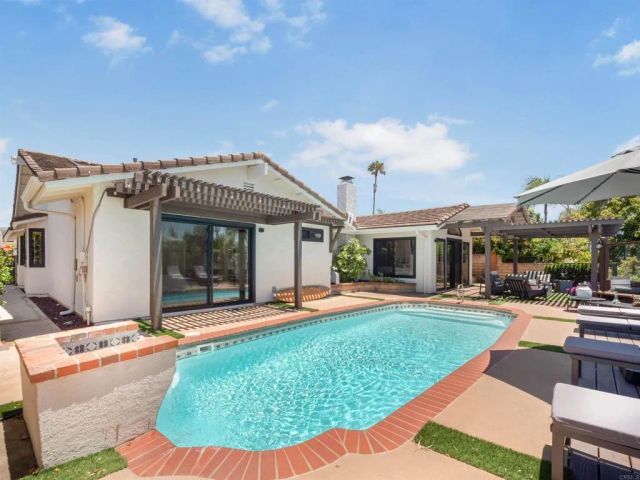 3985 Syme Drive, Carlsbad, CA 92008
