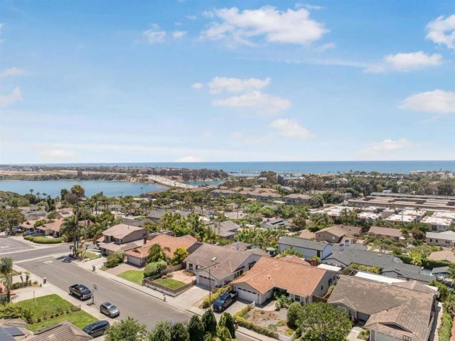 3985 Syme Drive, Carlsbad, CA 92008
