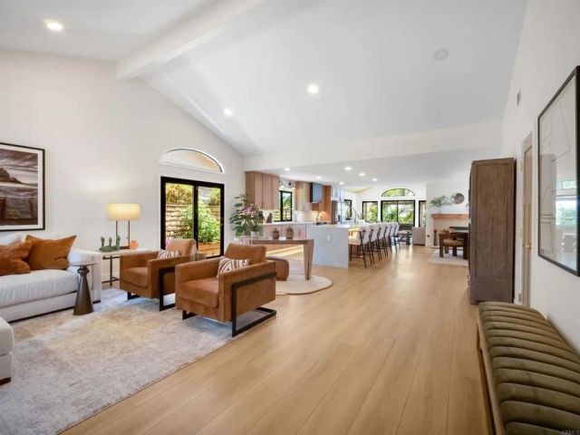 3985 Syme Drive, Carlsbad, CA 92008