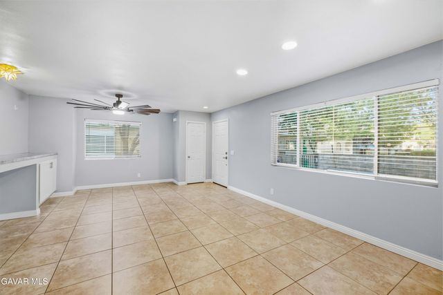 43471 W 30th Street Unit 1, Lancaster, CA 93536