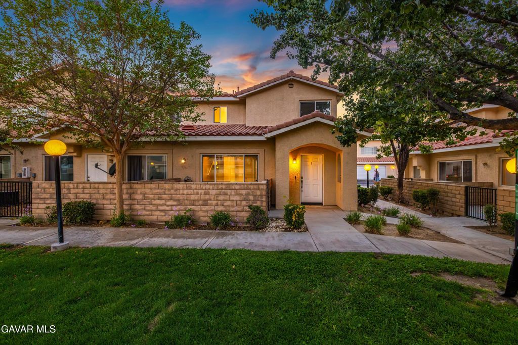 43471 W 30th Street Unit 1, Lancaster, CA 93536