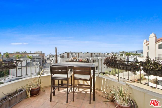 255 Main Street 306, Los Angeles, CA 90291