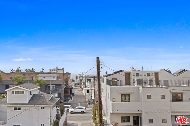 255 Main Street 306, Los Angeles, CA 90291