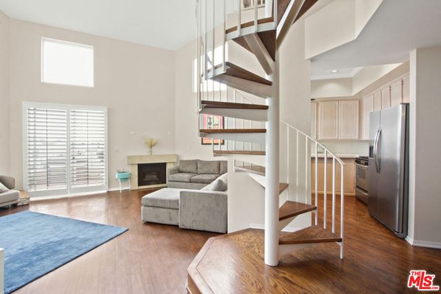 255 Main Street 306, Los Angeles, CA 90291