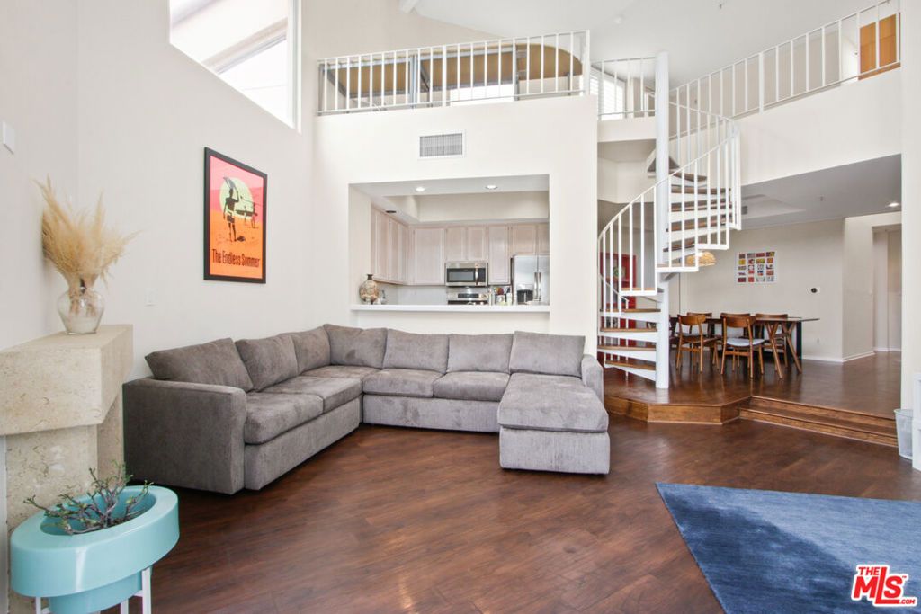 255 Main Street 306, Los Angeles, CA 90291