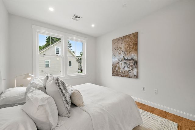 9 Downer Ct 4, Boston, MA 02122