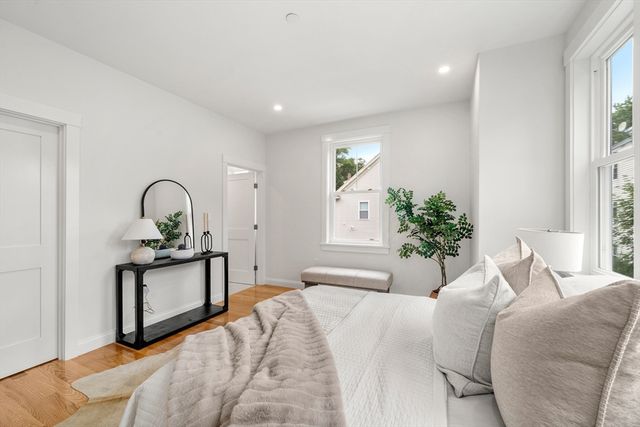 9 Downer Ct 4, Boston, MA 02122