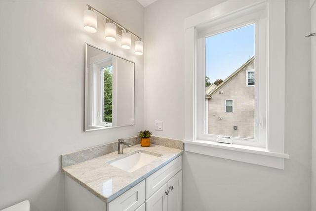 9 Downer Ct 4, Boston, MA 02122