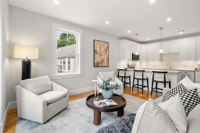 9 Downer Ct 4, Boston, MA 02122