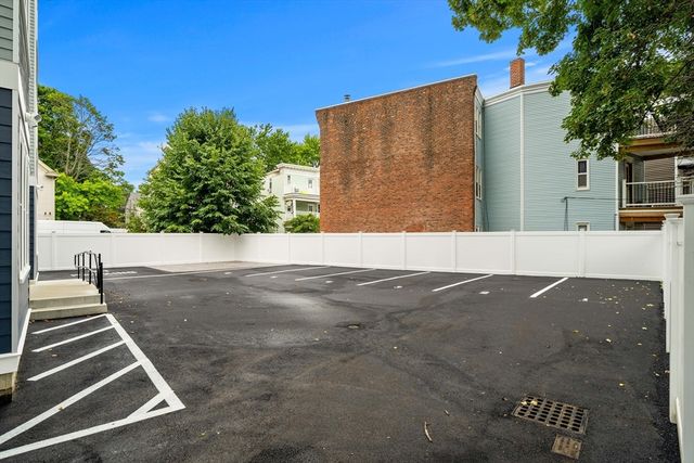 9 Downer Ct 4, Boston, MA 02122