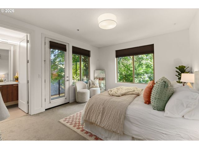 325 N EMERSON St D, Portland, OR 97217