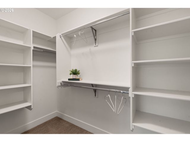 325 N EMERSON St D, Portland, OR 97217
