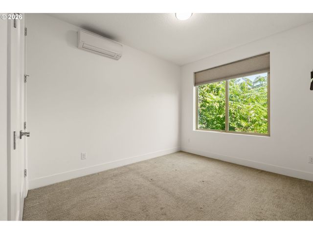 325 N EMERSON St D, Portland, OR 97217