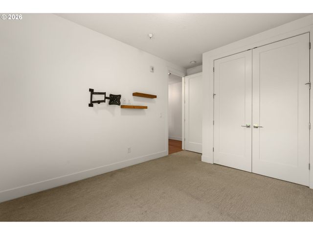 325 N EMERSON St D, Portland, OR 97217