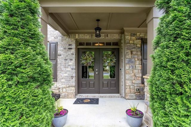 802 Omaha Place, Kennesaw, GA 30152