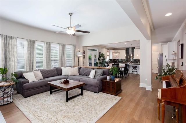 802 Omaha Place, Kennesaw, GA 30152