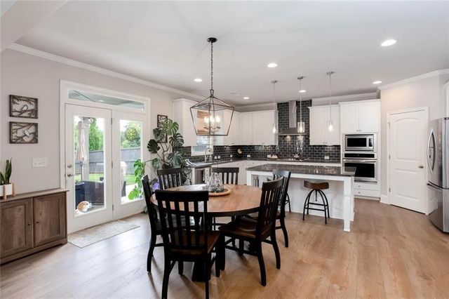 802 Omaha Place, Kennesaw, GA 30152