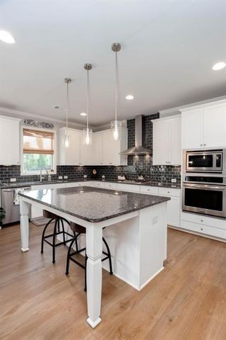 802 Omaha Place, Kennesaw, GA 30152