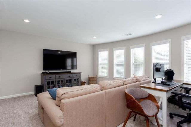 802 Omaha Place, Kennesaw, GA 30152