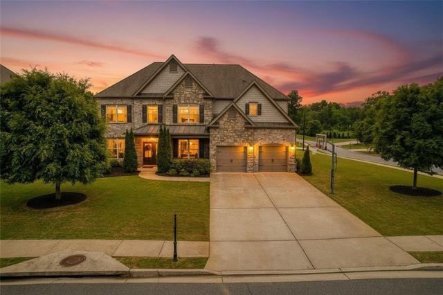 802 Omaha Place, Kennesaw, GA 30152