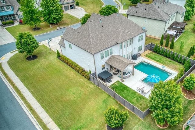 802 Omaha Place, Kennesaw, GA 30152