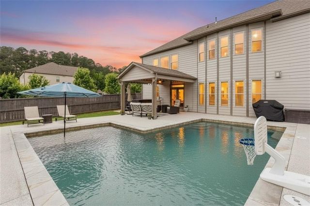 802 Omaha Place, Kennesaw, GA 30152