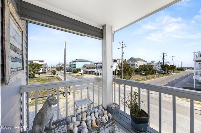 923 Canal Drive, Carolina Beach, NC 28428