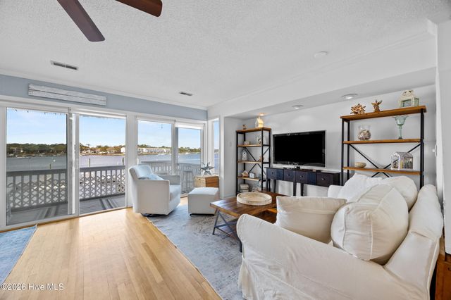 923 Canal Drive, Carolina Beach, NC 28428