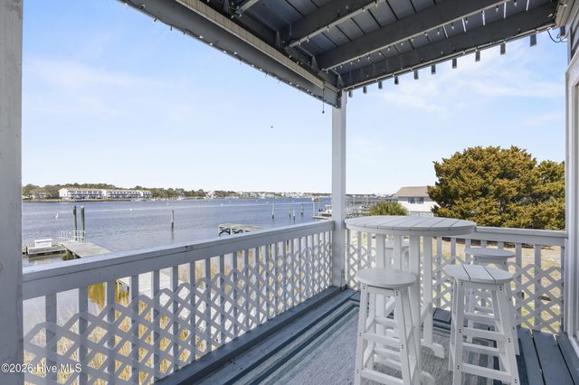 923 Canal Drive, Carolina Beach, NC 28428