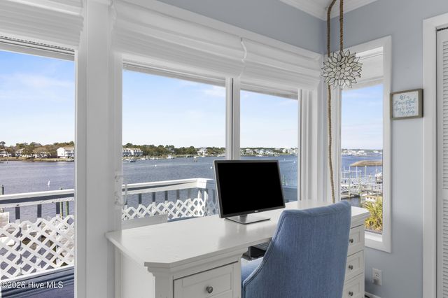 923 Canal Drive, Carolina Beach, NC 28428